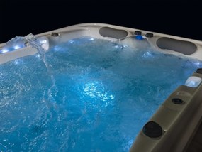 Vírivka Waterwave Spas VANCOUVER – 3 miesta, 46 trysiek