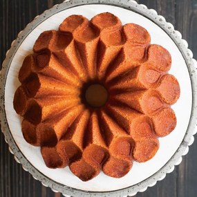 Forma na koláč Nordic Ware Crown bundt, 10 šálok, zlatá, 91777