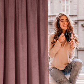 ZATEMŇOVACÍ ZÁVES NA PÁSKE ROSA 140X270 CM STARORUŽOVÁ