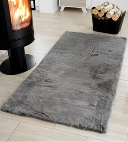 Kusový koberec Zajko šedý