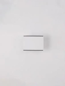 Minimalistické nastenné svietidlo Oti Biela