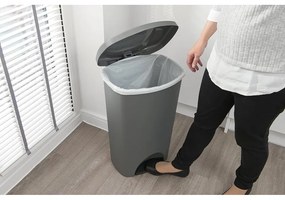 Čierny pedálový plastový odpadkový kôš 50 l – Addis