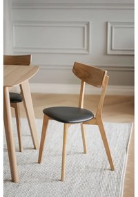 Hnedá dubová jedálenská stolička s čiernym sedadlom Rowico Ami