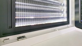 Sieťky proti hmyzu na DVERE - PLISSÉ KLIK LUX - bežné odtiene