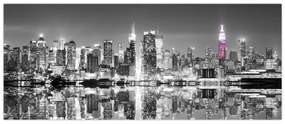 Obrázok - New York a fialový mrakodrap (120x50 cm)