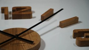 Dekorstudio Moderné drevené hodiny EKO Stick B - Dubové 75cm