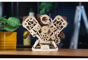 Ugears - 3D drevené mechanické puzzle Motor V8