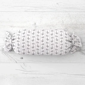 Biante Vankúš valec bonbon Sandra SA-641 Temne modrý ľudový kvetinový vzor na bielom 15x40 cm