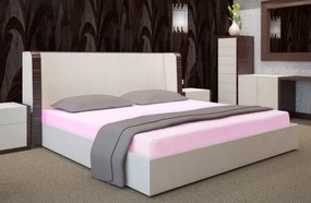 Svetlo ružové prestieradlá na postele