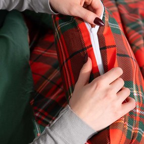 Goldea bavlnené posteľné obliečky duo - červené káro s tmavo zelenou 140 x 220 a 70 x 90 cm