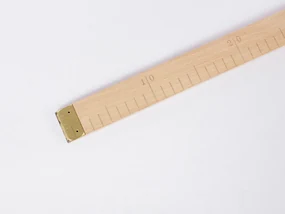 Biante Teflónový okrúhly obrus TF-011 Popínavé lístky - studená biela Ø 110 cm