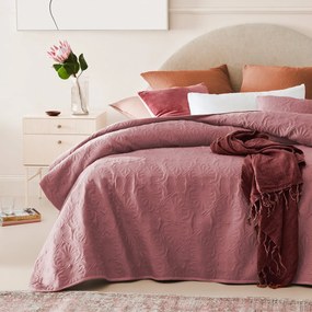 Dekorstudio Elegantný prehoz na posteľ LEILA v staroružovej farbe Rozmer prehozu (šírka x dĺžka): 220x240cm