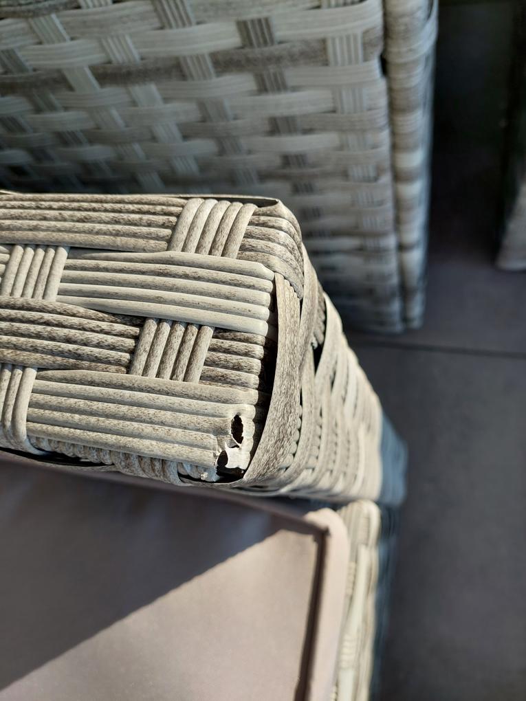 2 opierky dorazili roztrhane