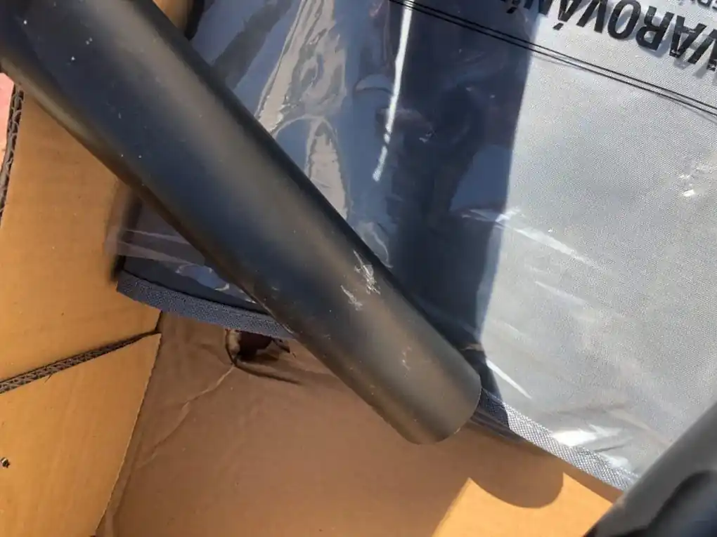 Na produkt jsem se těšil, až na něm budu odpočívat, a místo toho je zabalený v krabici a čekám na výměnu nebo na vrácení peněz.